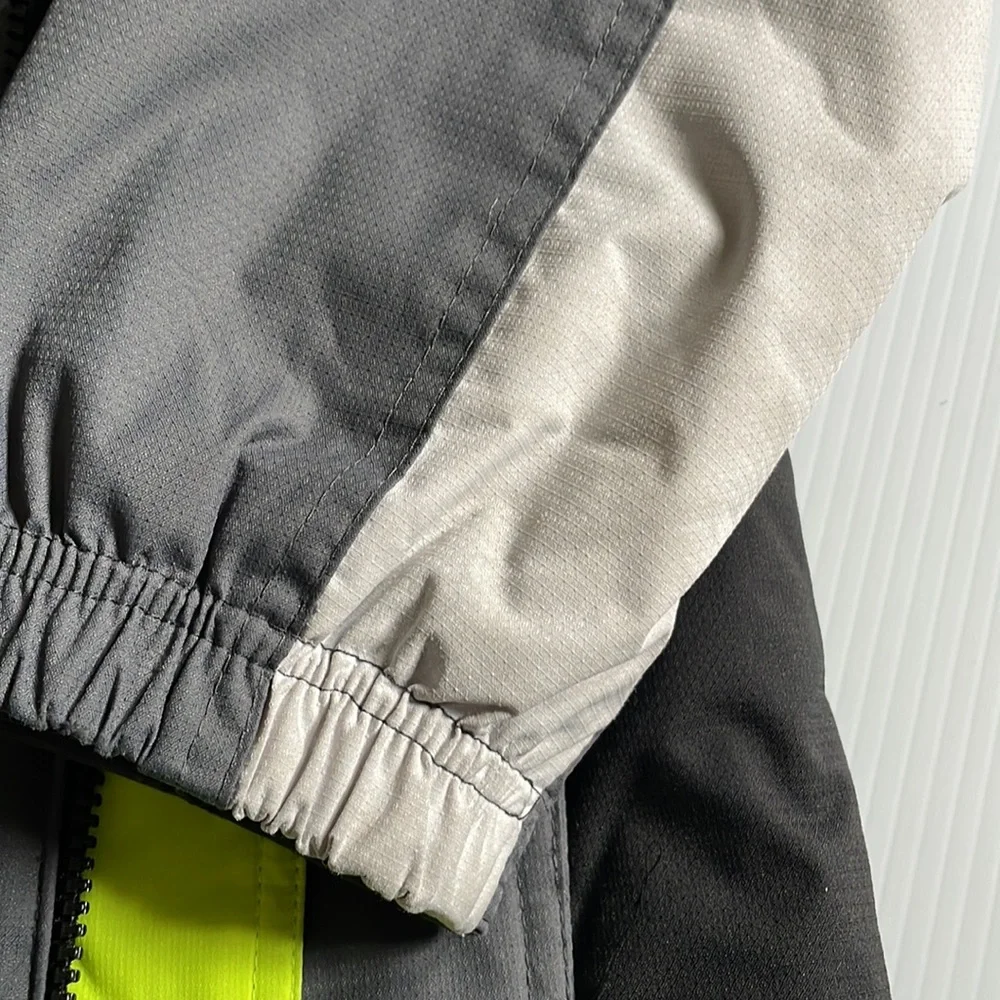 Gerry black & gray winter jacket with removable hood.  Boys size Medium